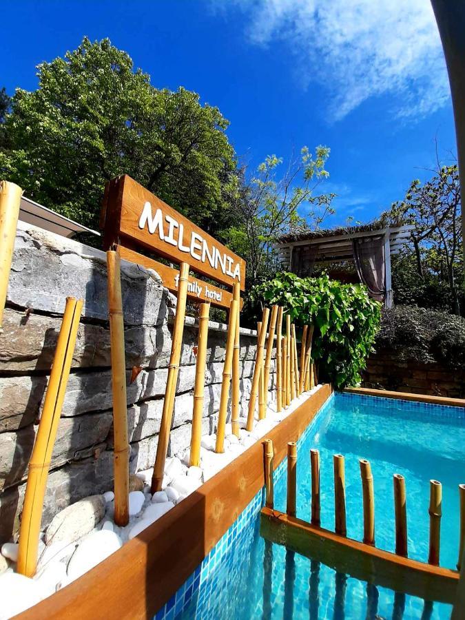 Milennia Family Hotel Pantai Sunny Bagian luar foto