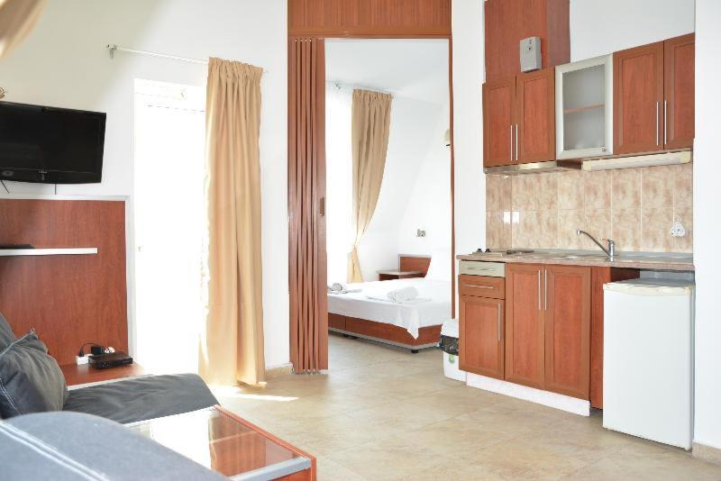 Milennia Family Hotel Pantai Sunny Ruang foto