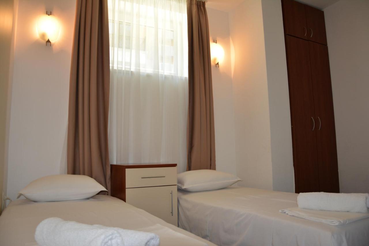 Milennia Family Hotel Pantai Sunny Bagian luar foto