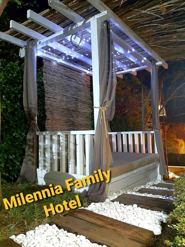 Milennia Family Hotel Pantai Sunny Bagian luar foto